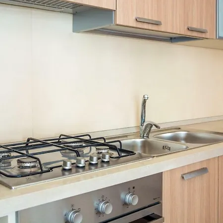 V4 Bi-trifamiliare Villa *