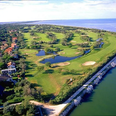 V4 Bi-trifamiliare 이솔라 알바렐라