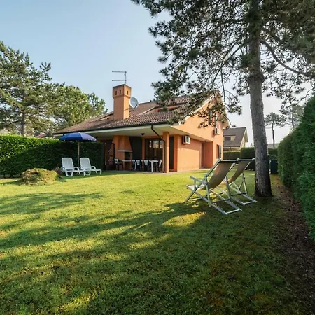 V4 Bi-trifamiliare Villa *