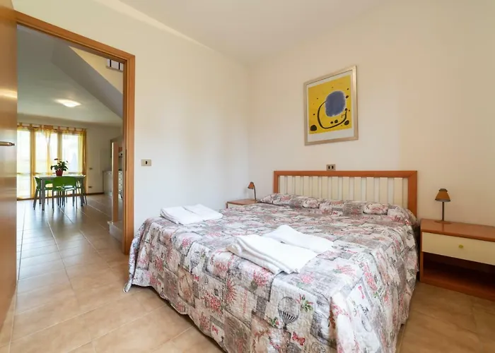 V4 Bi-trifamiliare Albarella Island