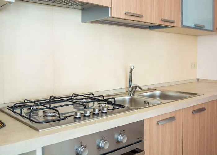 V4 Bi-trifamiliare Villa *