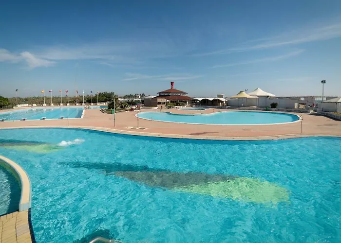 V4 Bi-trifamiliare 빌라 *