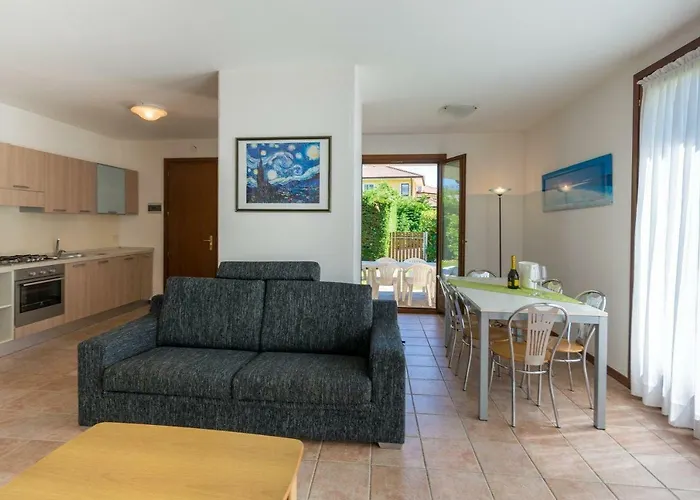 V4 Bi-trifamiliare * 이솔라 알바렐라