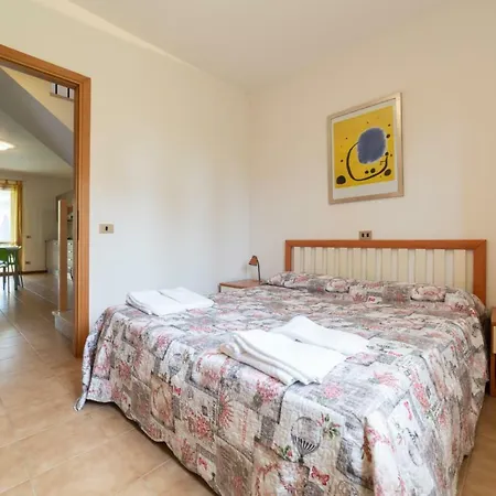 V4 Bi-trifamiliare Albarella Island