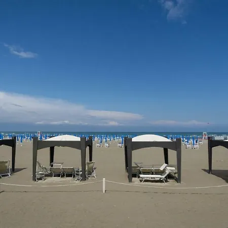 V4 Bi-trifamiliare Villa