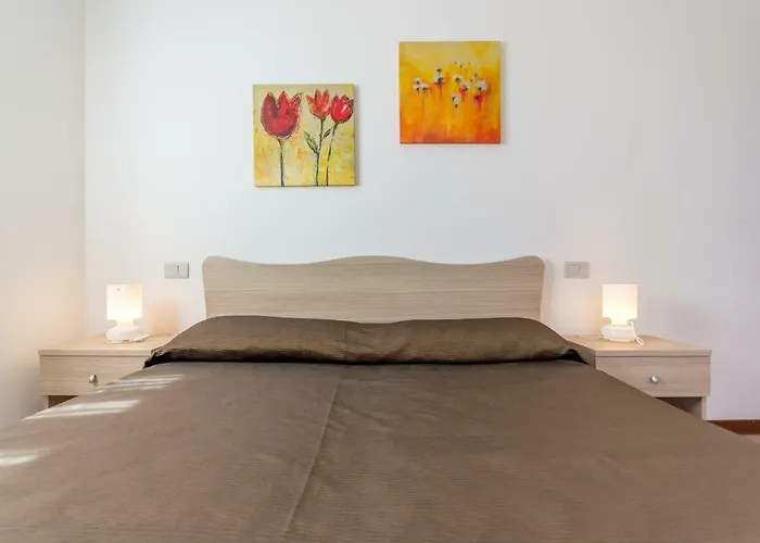 V4 Bi-trifamiliare Villa