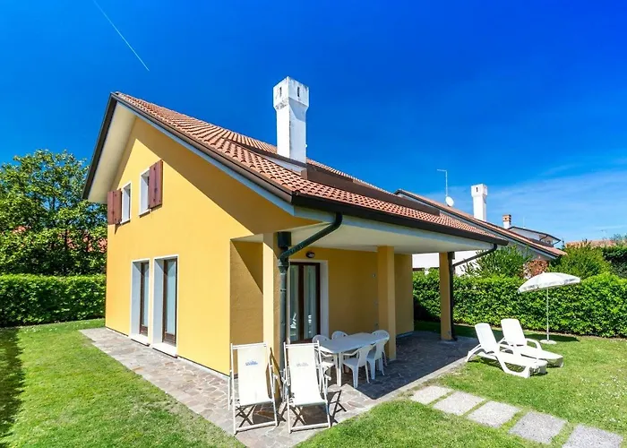 V4 Bi-trifamiliare Villa