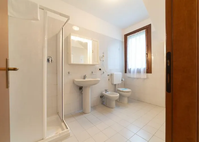 V4 Bi-trifamiliare Villa Albarella Island